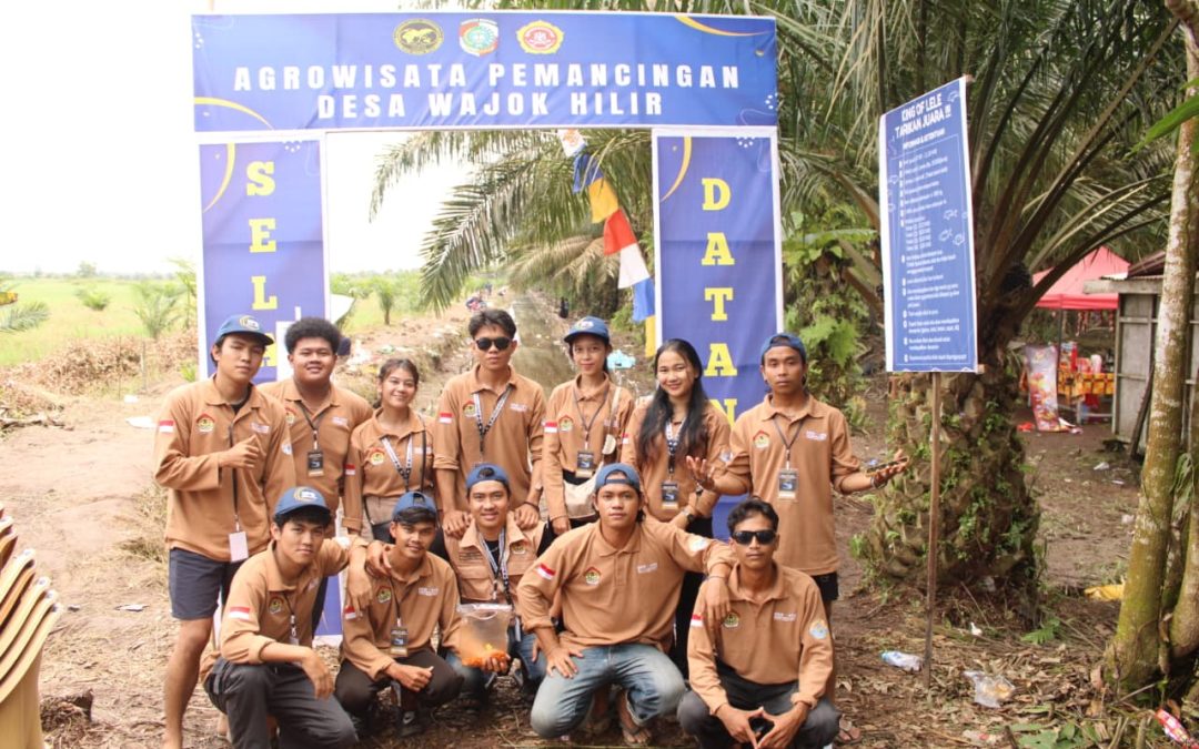 Mahasiswa UPB Sukses Jadi Panitia Lomba Mancing Perdana di Desa Wajok Hilir