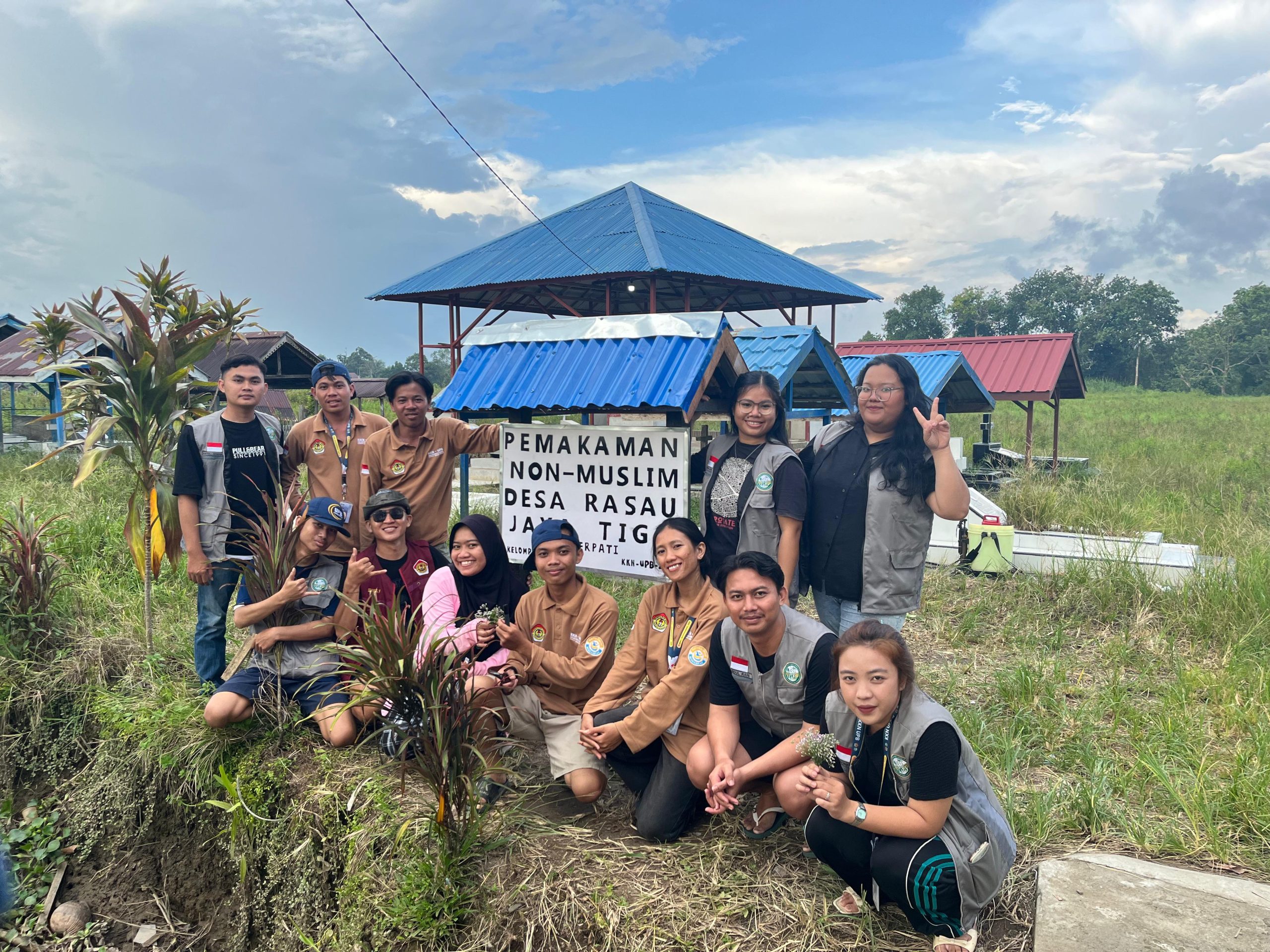 Mahasiswa KKN Sukses Laksanakan Program Pemberdayaan di Desa Rasau Jaya Tiga